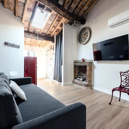 31 Steps To Heaven - Heart Of Lucca Apartment Luaran gambar