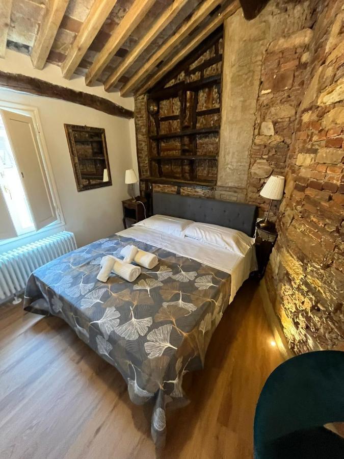 31 Steps To Heaven - Heart Of Lucca Apartment Luaran gambar