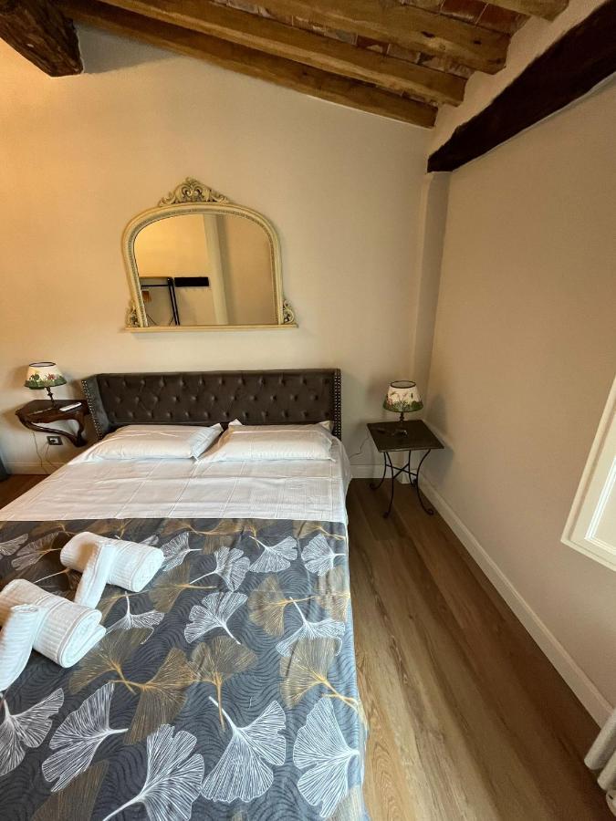 31 Steps To Heaven - Heart Of Lucca Apartment Luaran gambar