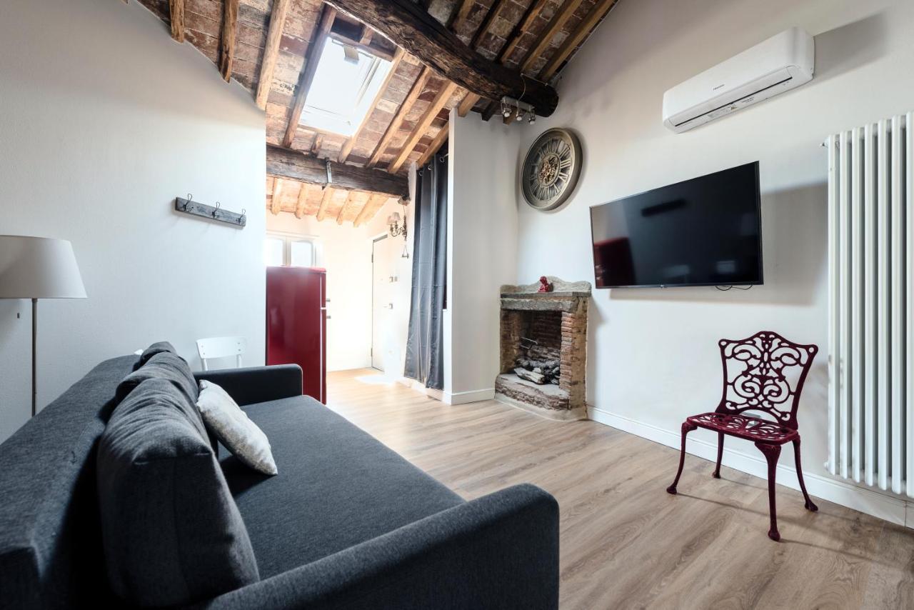 31 Steps To Heaven - Heart Of Lucca Apartment Luaran gambar