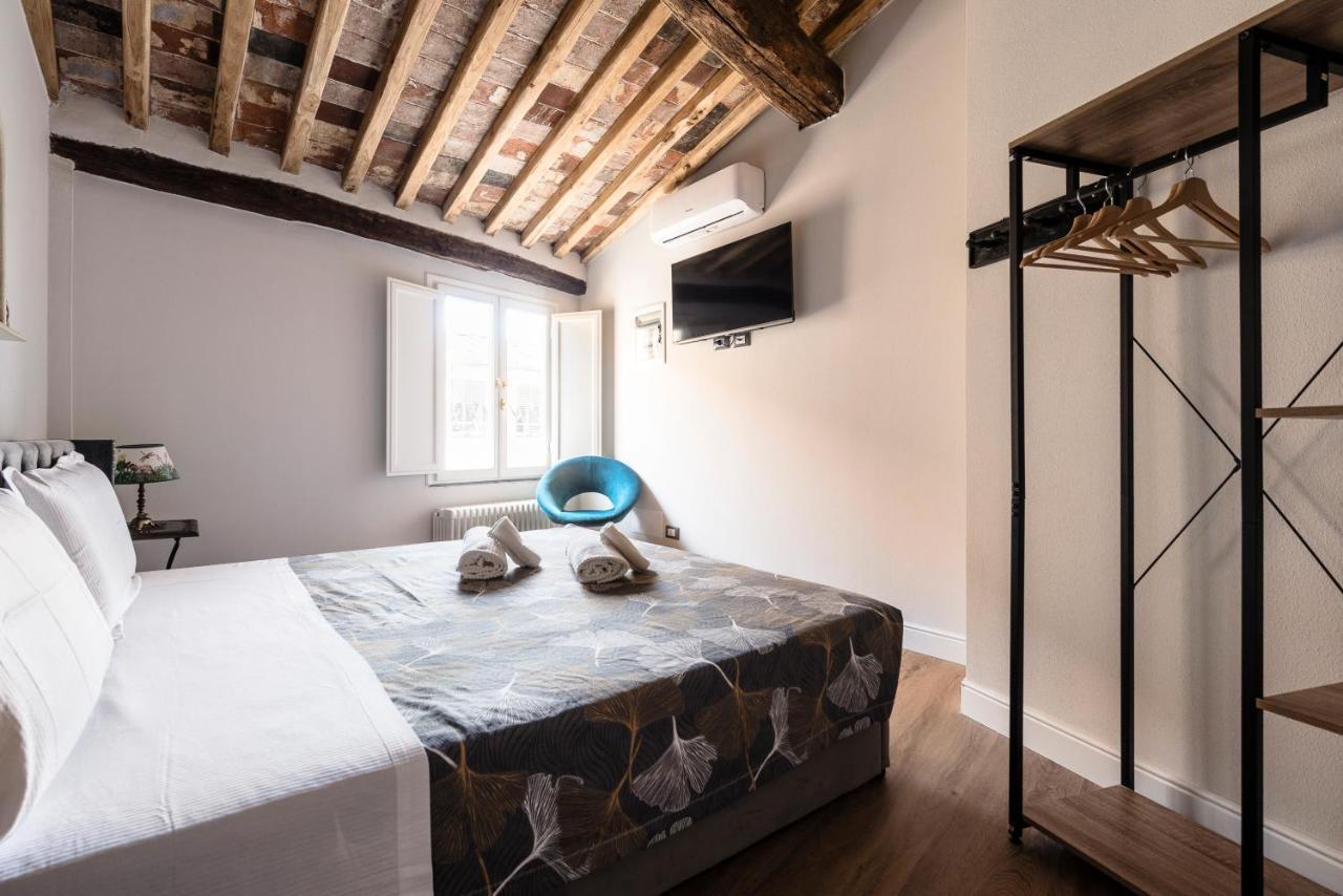 31 Steps To Heaven - Heart Of Lucca Apartment Luaran gambar