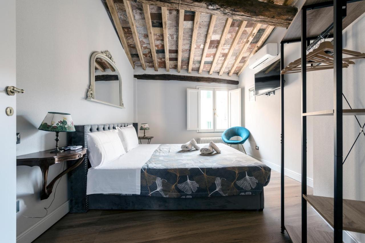 31 Steps To Heaven - Heart Of Lucca Apartment Luaran gambar
